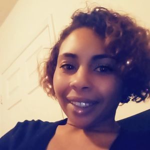 Meet your Posher, Monique